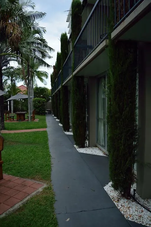 Motel 98 Rockhampton 3*,